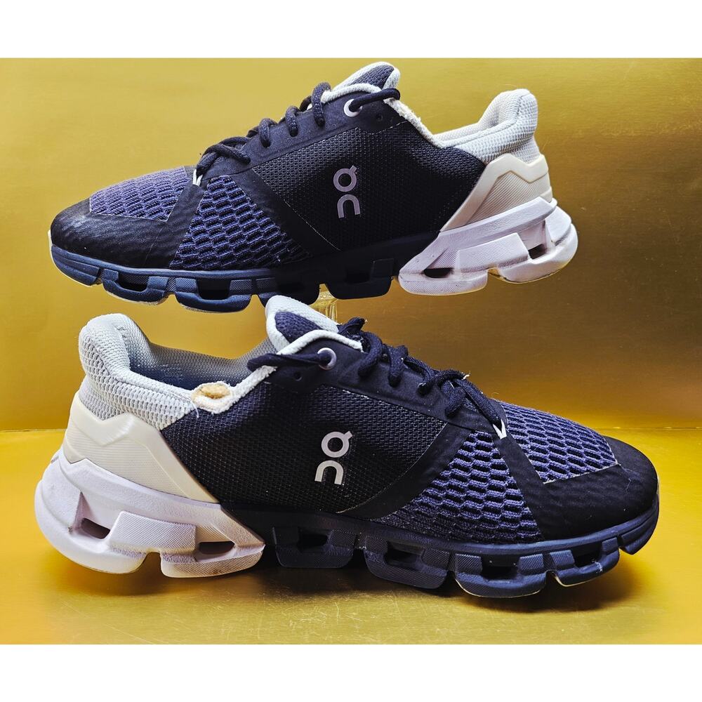 Oncloud Women 9.5 Comfy footwear - Picture 2 of 11